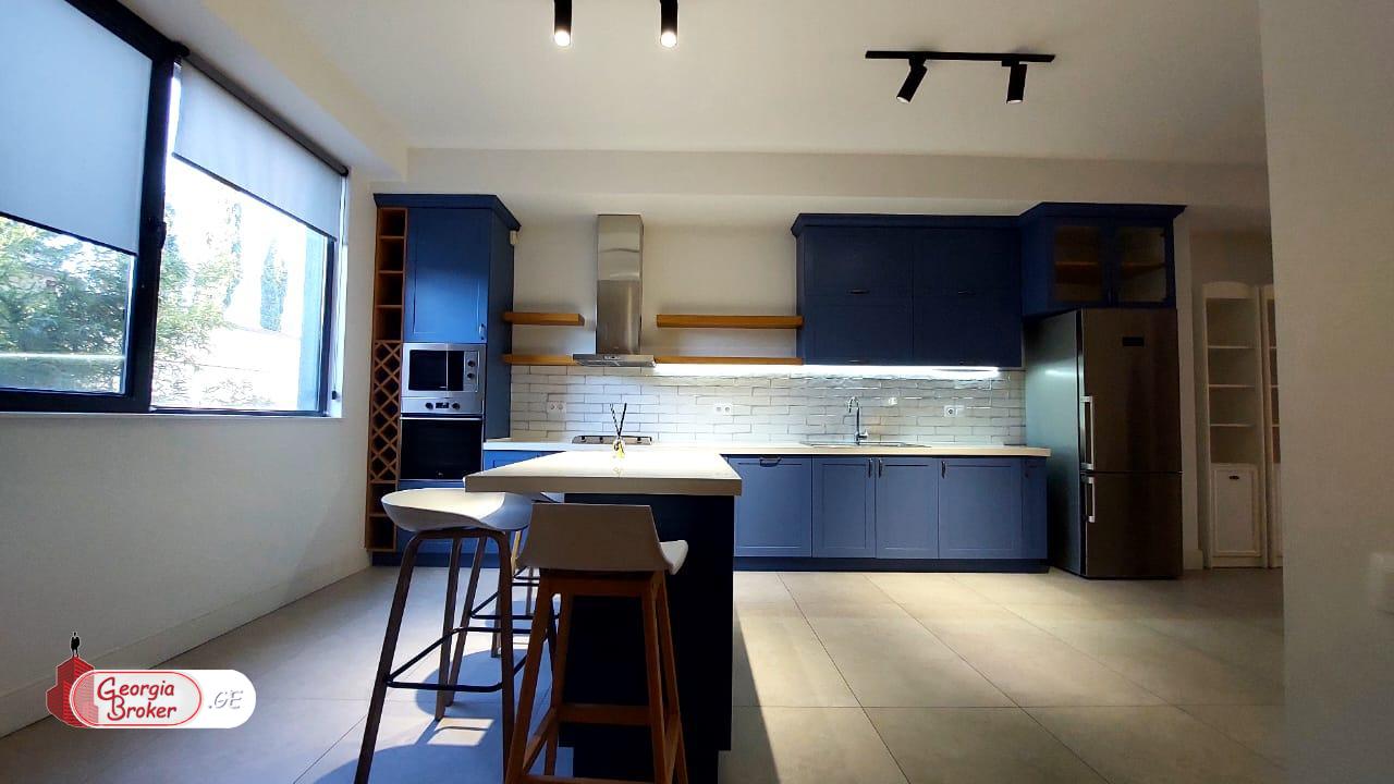 იყიდება ახალი გარემონტებული 7 ოთახიანი სახლი დიღომი 8ში